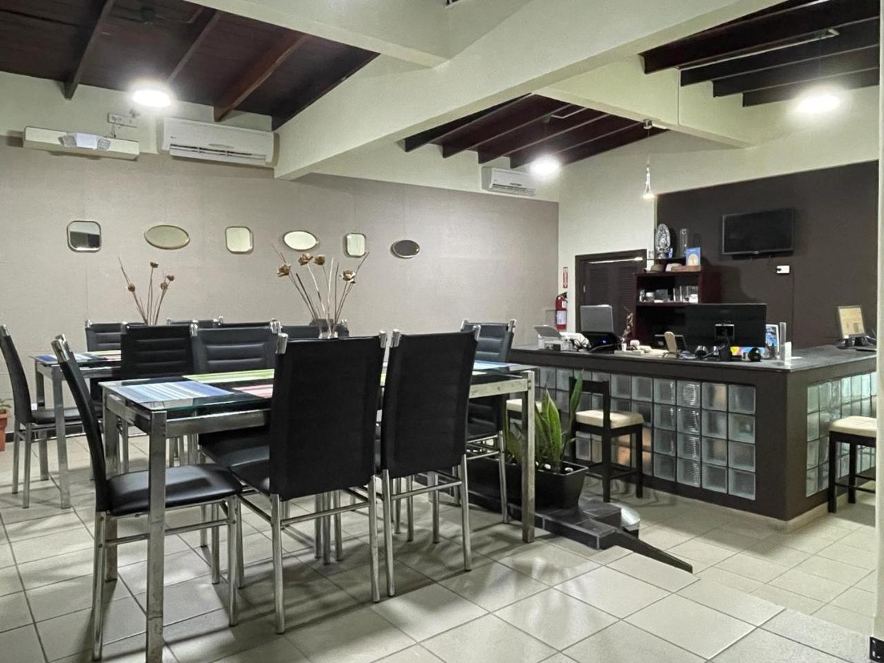 Hostal El Prado Panama City Eksteriør billede