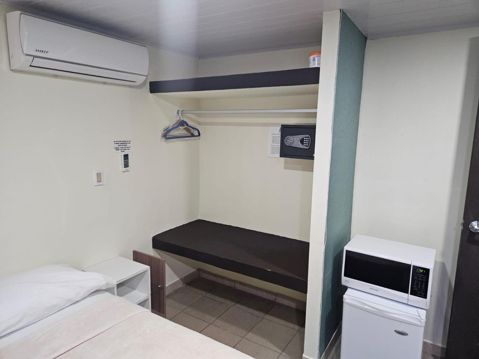 Hostal El Prado Panama City Eksteriør billede